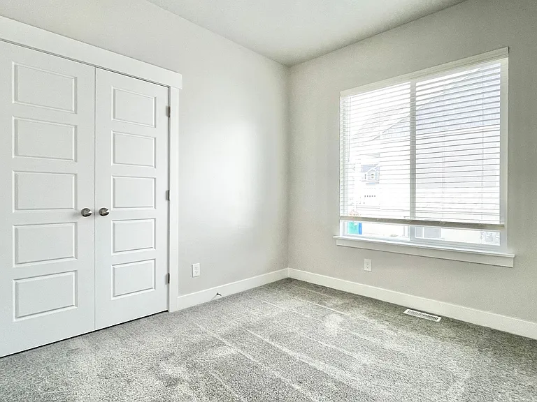 1572 N 3950 W — Photo 13