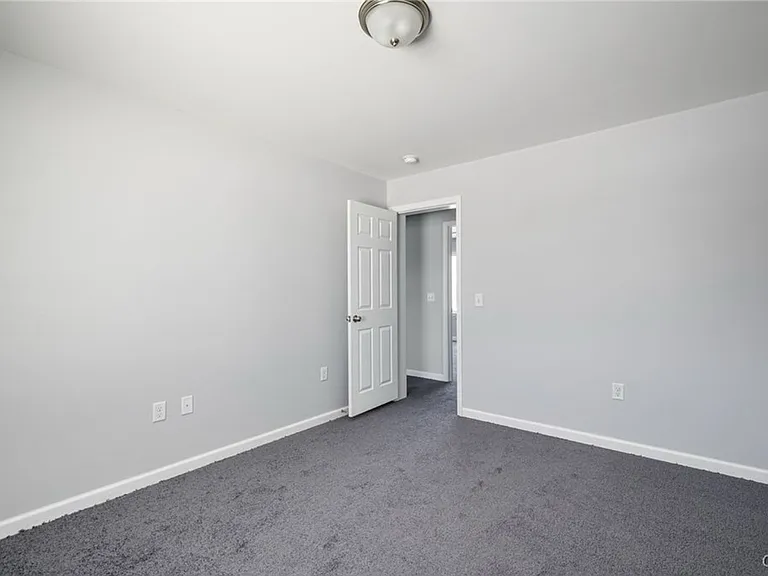 10043-10047 Ash St — Photo 28