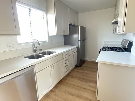 2nd image of 510 E 97th St APT 14