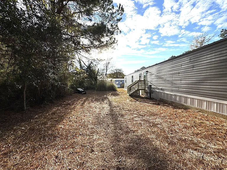 198 Trout St — Photo 22