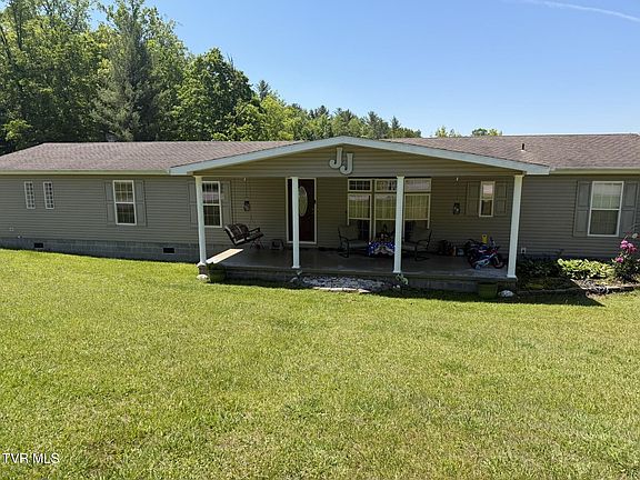 3rd image of 9088 Robinette Cir