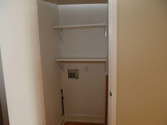 2nd image of 81 Langton St Unit 4