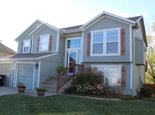 408 Grant Ave, Greenwood, MO 64034