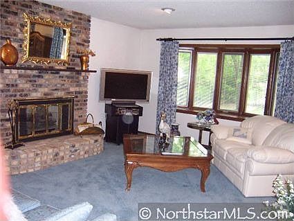 2nd image of 360 Millwood St