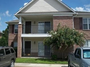 1800 Balmoral Dr, Fayetteville, NC 28304