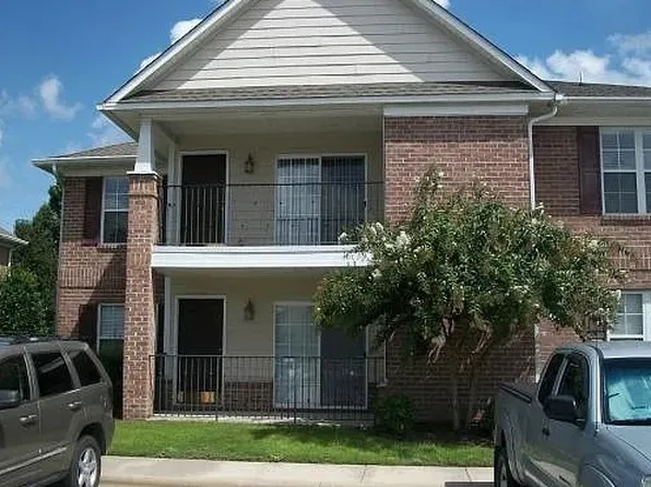1800 Balmoral Dr, Fayetteville, NC 28304