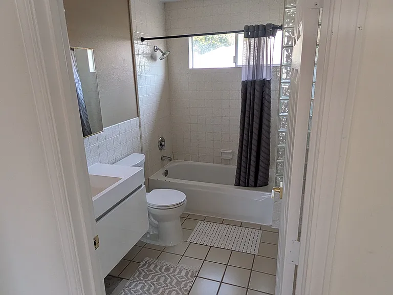 823 Maple St #1 — Photo 33