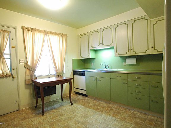 4th image of 3026 E 6th St N #49