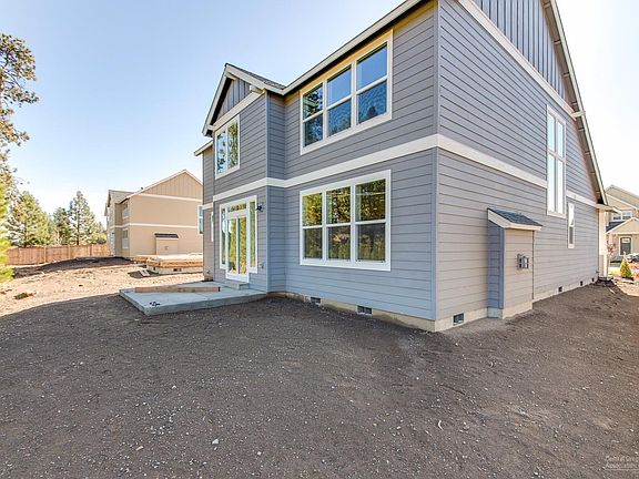 2nd image of 20494 SE Braelen Ln