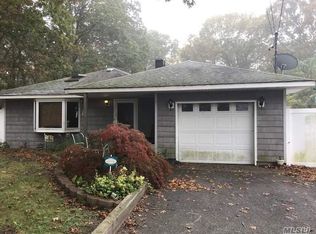 236 Wavecrest Dr, Mastic Beach, NY 11951