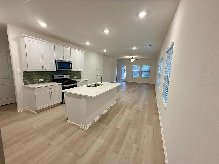 1733 Arches Rd — Photo 9