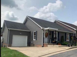 105 Southgate Ct, Grayson, KY 41143