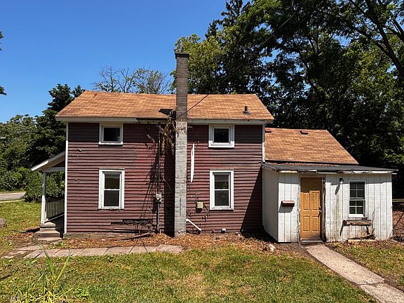 4th image of 1000 College Ave NE