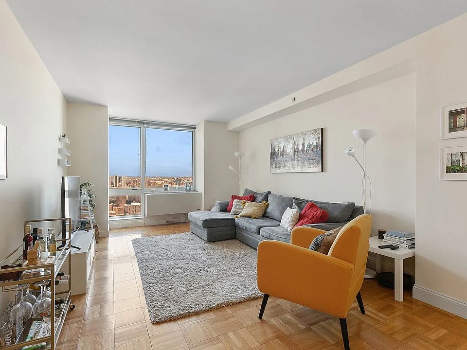 1st image of 215 E 96th St #35A