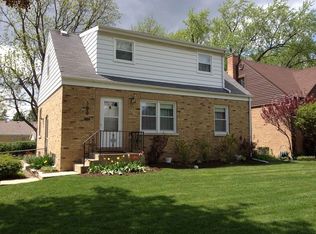 500 N Emerson St, Mount Prospect, IL 60056