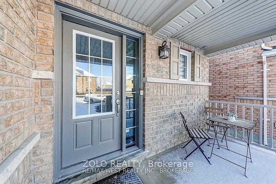 3 bed, $3,200 — Photo 2