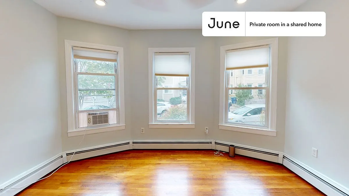 Building Photo - 21 Rossmore St #C