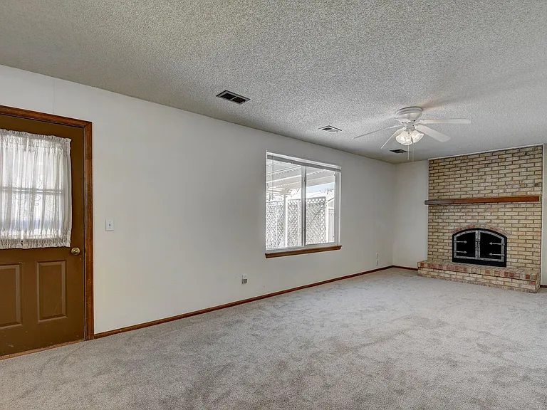 2541 W 105th Pl — Photo 15
