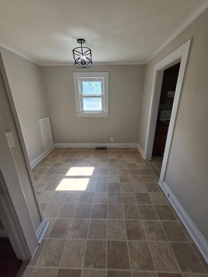 4035 Leo Street — Photo 4