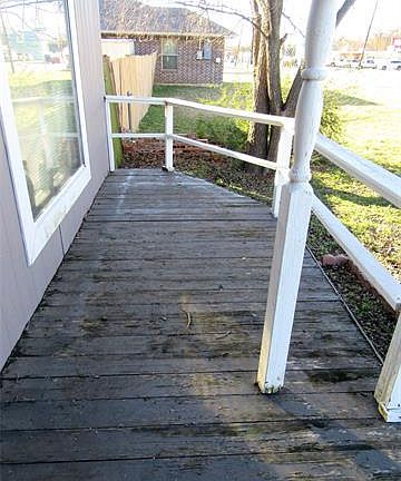 3rd image of 1114 E McKinney St