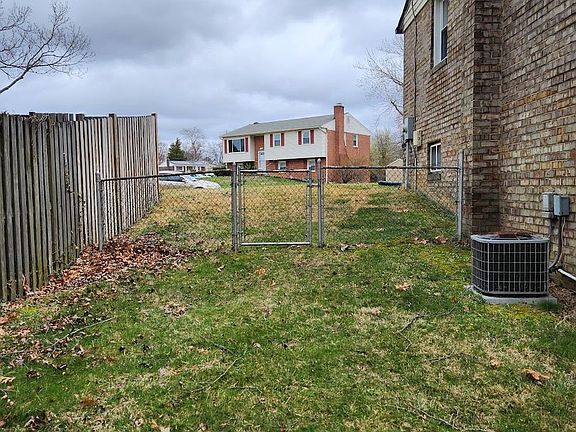 3rd image of 4201 Kilbourne Dr