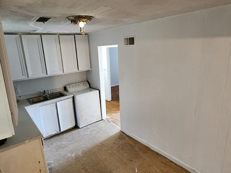2911 Church St — Photo 3