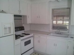 137 Park Rd, Hamden, CT 06517