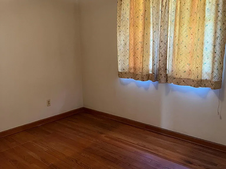 1575 Oakland Ave — Photo 7