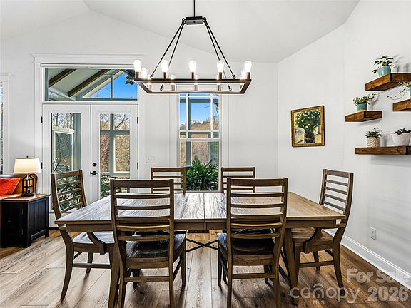 5th image of 324 Fennel Dun Cir