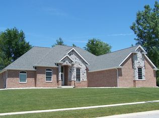 319 Juniper Ln, Plymouth, IN