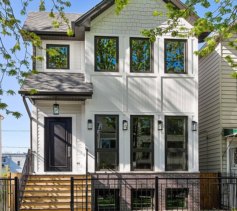 1st image of 2656 W Cortland St