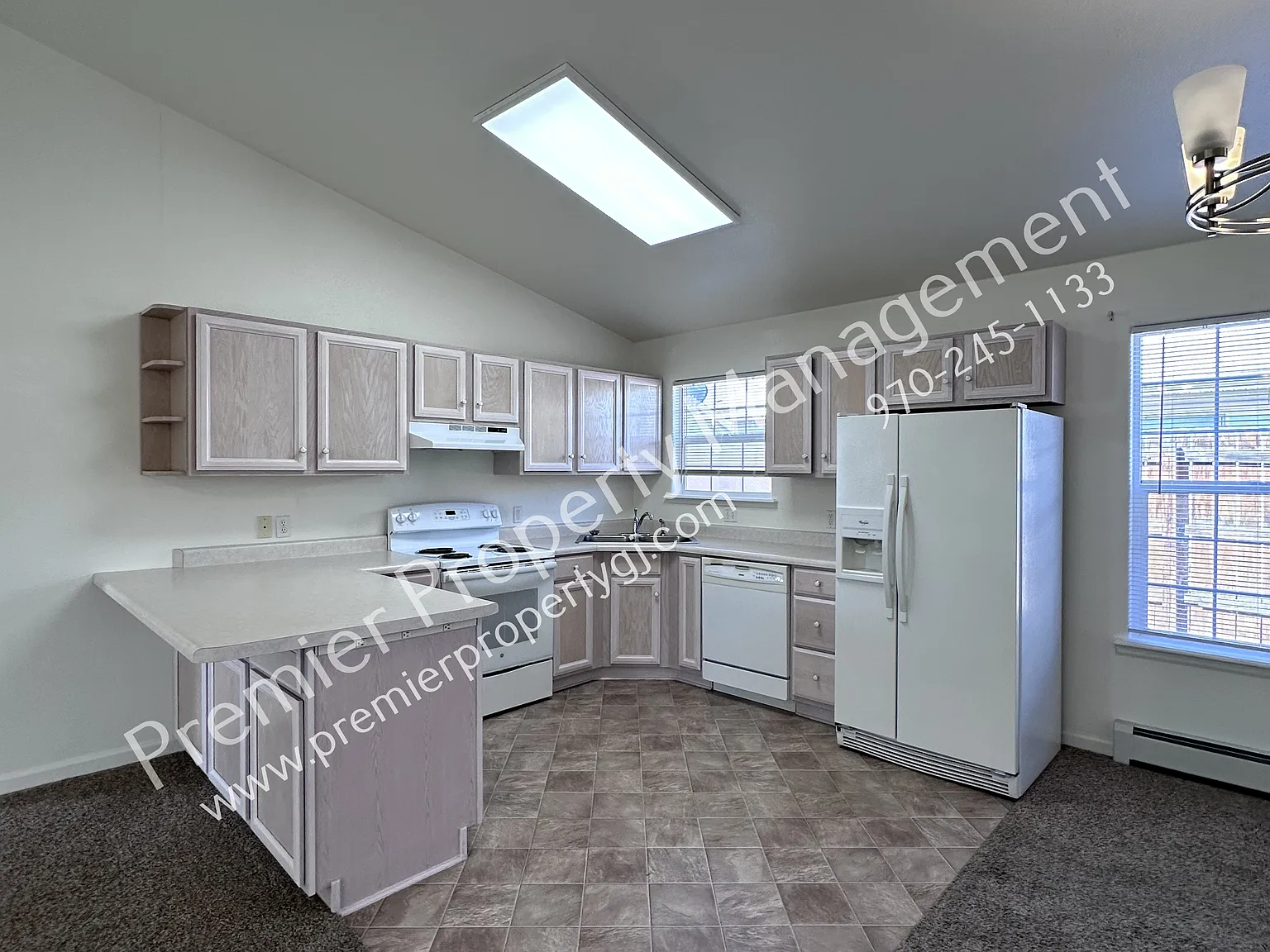 3 bed, 2.0 bath, $1,800 — Photo 4