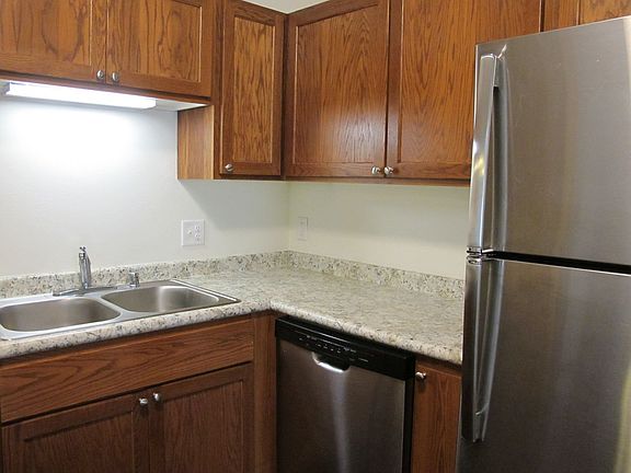 5th image of 311 Bunting Ln APT 210