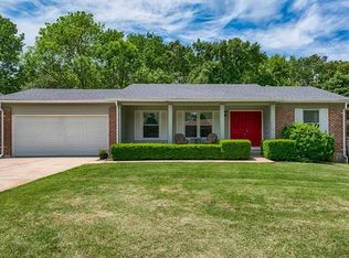28 Stone Mill Ln, Saint Peters, MO 63376