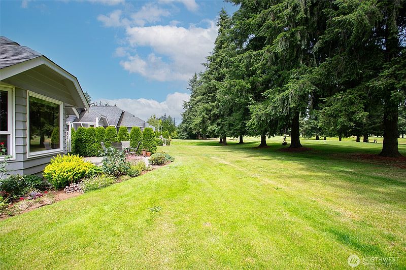 2nd image of 6830 Golf View Drive #A