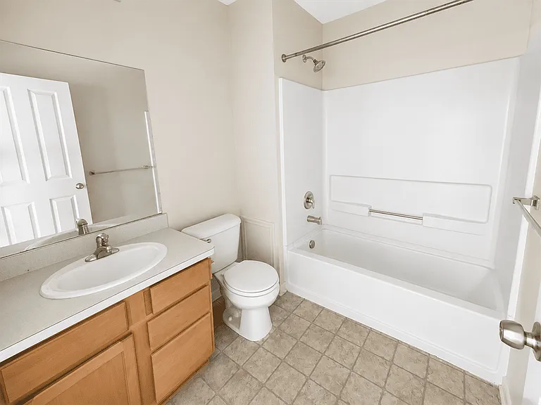47599 Pembroke Dr — Photo 12