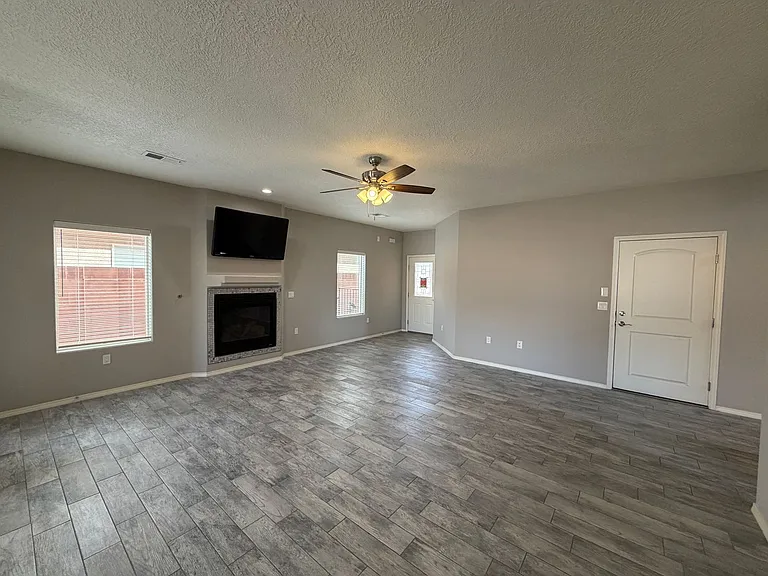 860 Firewheel Loop SW — Photo 30