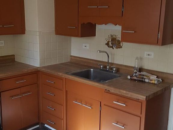 5th image of 25270 Marsdon Ave