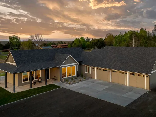 113723 N 302nd Pr NE, West Richland, WA 99353