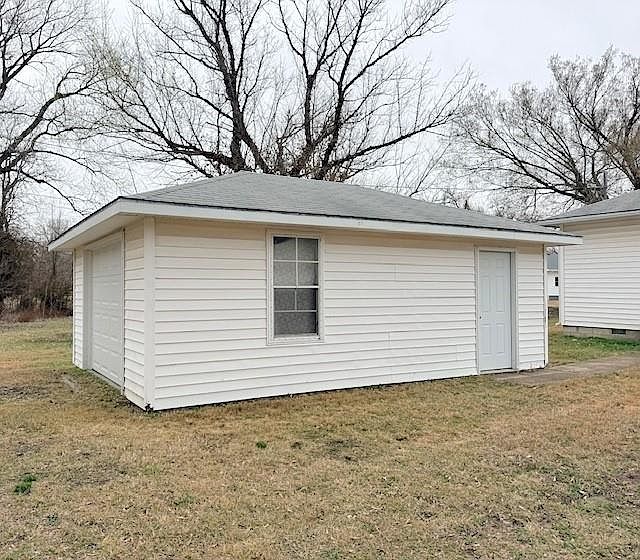Listing photo 4