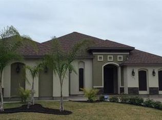 135 Nuevo Leon Dr, Laredo, TX 78045