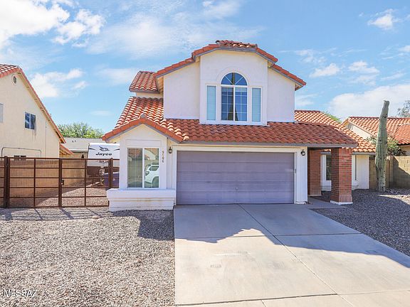 3rd image of 9606 E Adare Ln