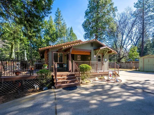 5530 Begonia Dr, Pollock Pines, CA 95726