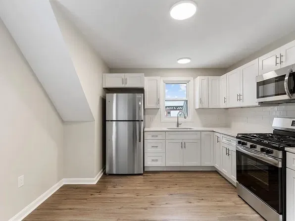 31 Court St, Lowell, MA 01852