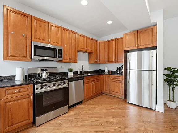 2nd image of 6749 S Dorchester Ave APT 3