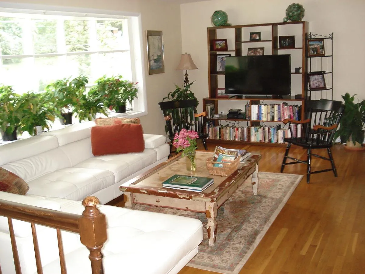 4 bed, 2206 sqft, $3,750 — Photo 3