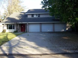 15006 Oak Ranch Dr, Visalia, CA 93292