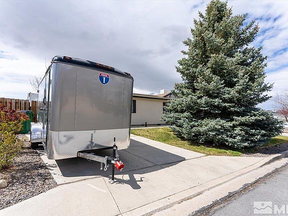 3rd image of 675 Wall Canyon Dr
