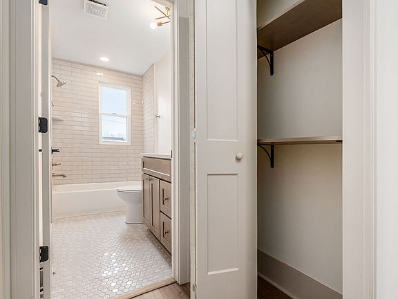 3rd image of 818 S Champion Ave