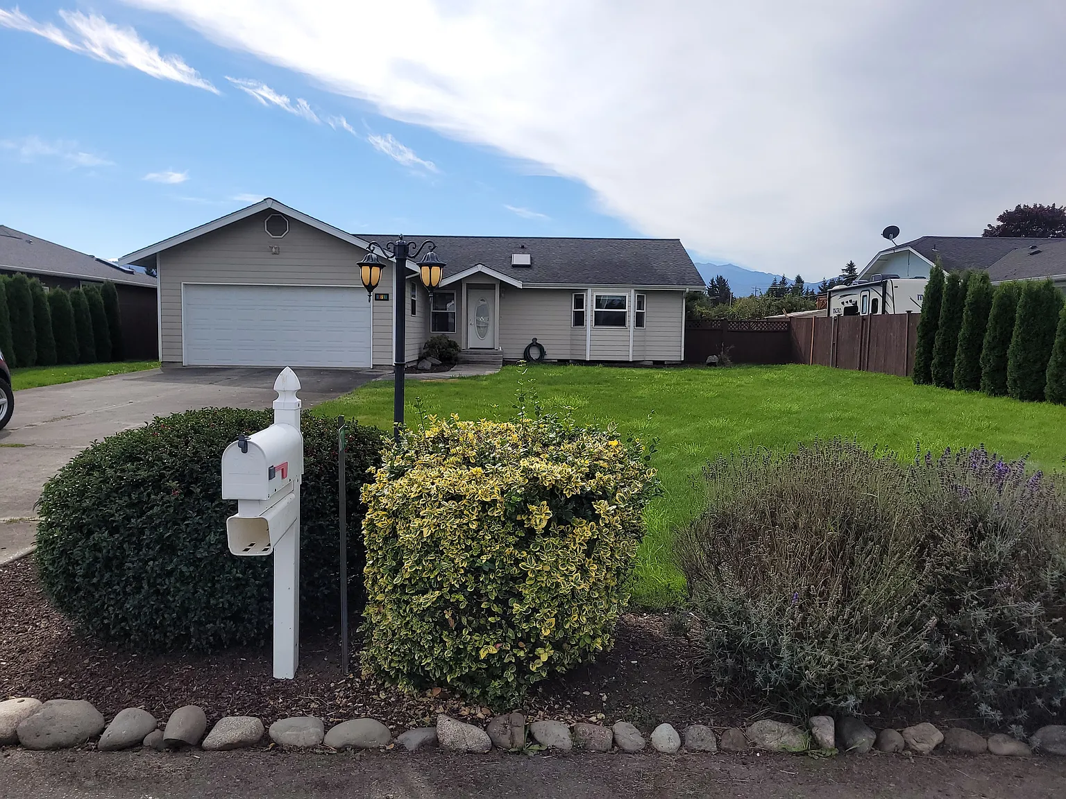 871 W Sylvester Ct photo 1
